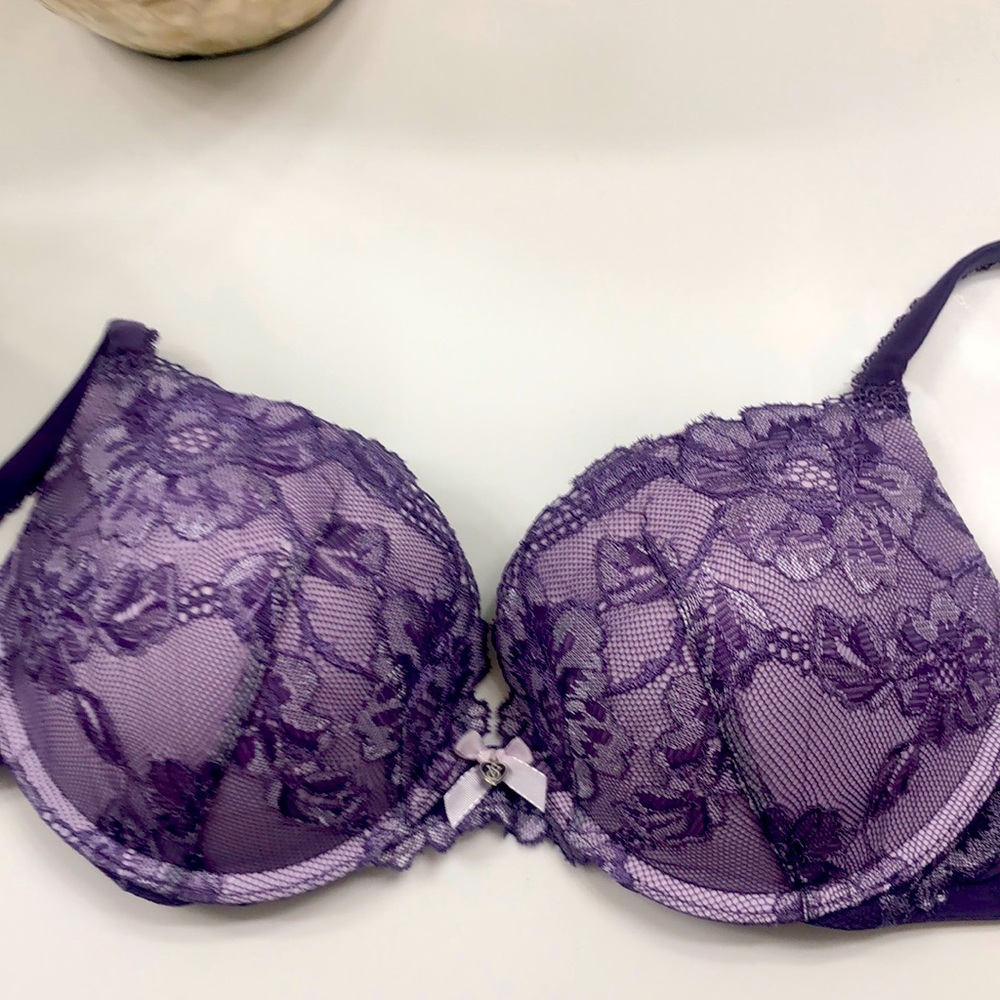 Like new! Victoria’s Secret bra